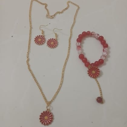 Red Daisy flower pendant set.