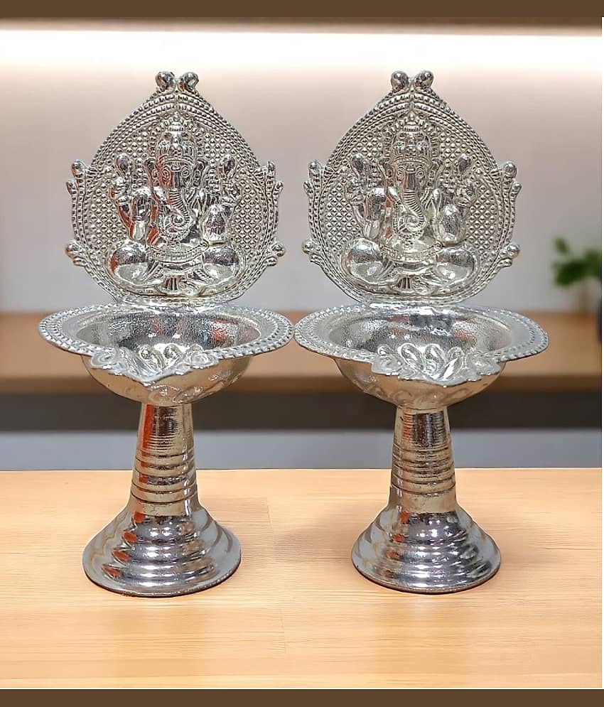Sigaram Brass Table Diya - Pack of 2