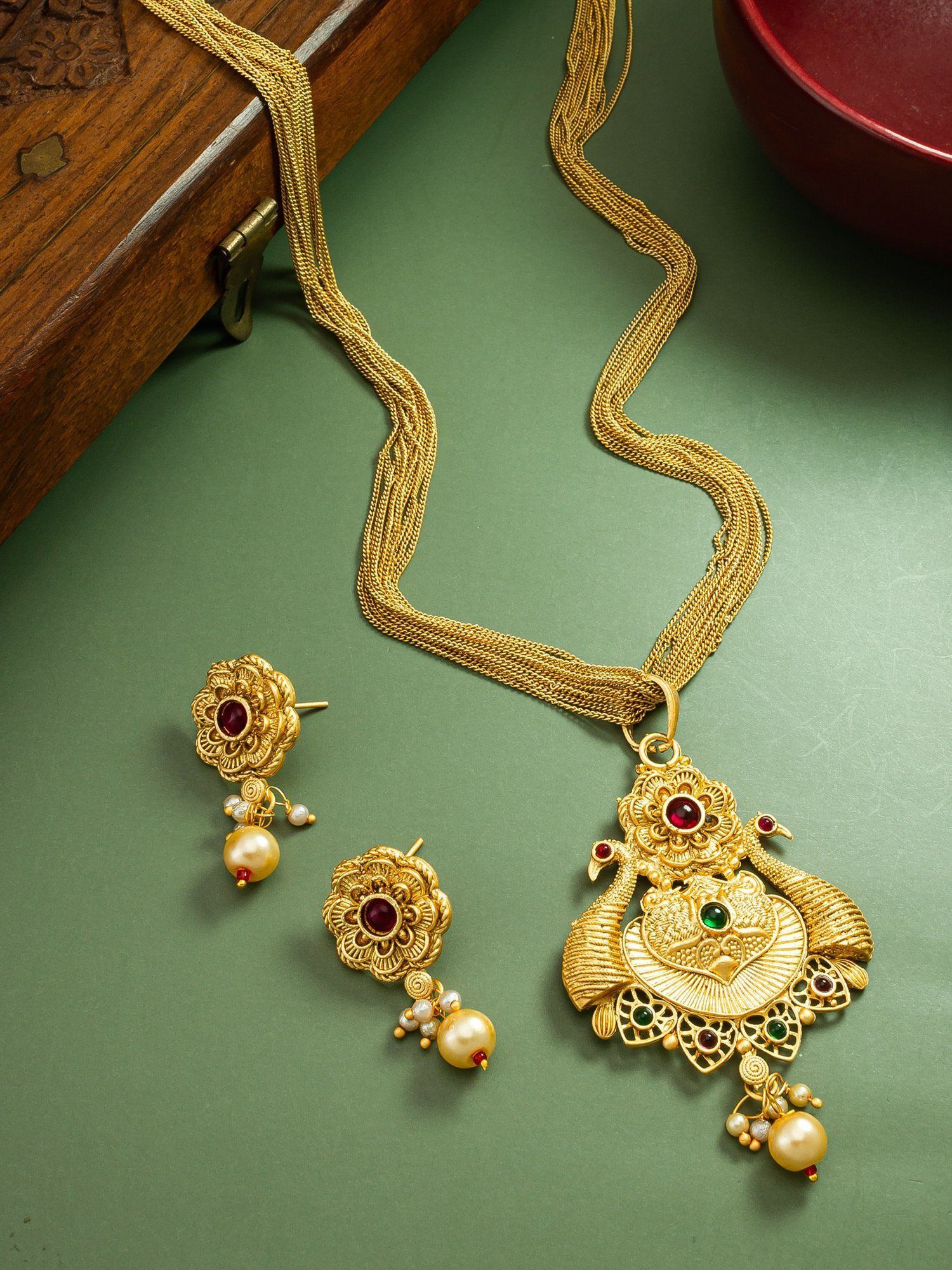Morison Classic Gold Necklace Set with Earrings A Timeless Statement