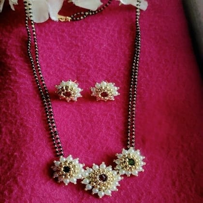 Moti Flower Pendent Mangalsutra