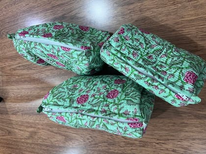 Quilted Cosmetic Bags Set, Mint Green Floral Print, 3-Piece Travel Pouches with Zippers