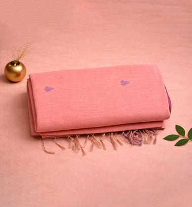 Traditional Handloom Maheshwari Silk-Blend Saree Traditional Handloom Maheshwari Silk-Blend Saree