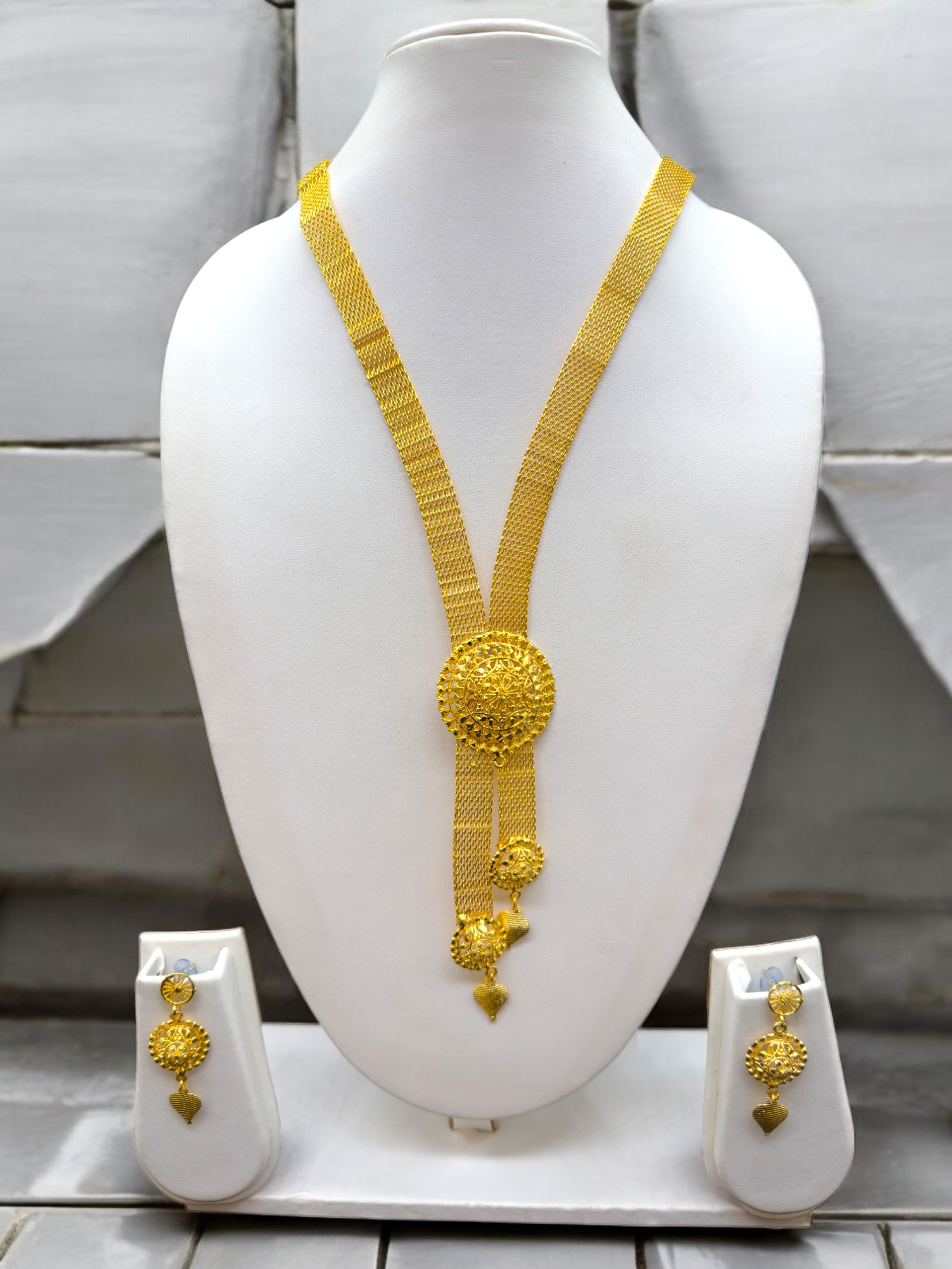 Chataai Set - Aurum Duo Collection By Amit Chauhan And Sons