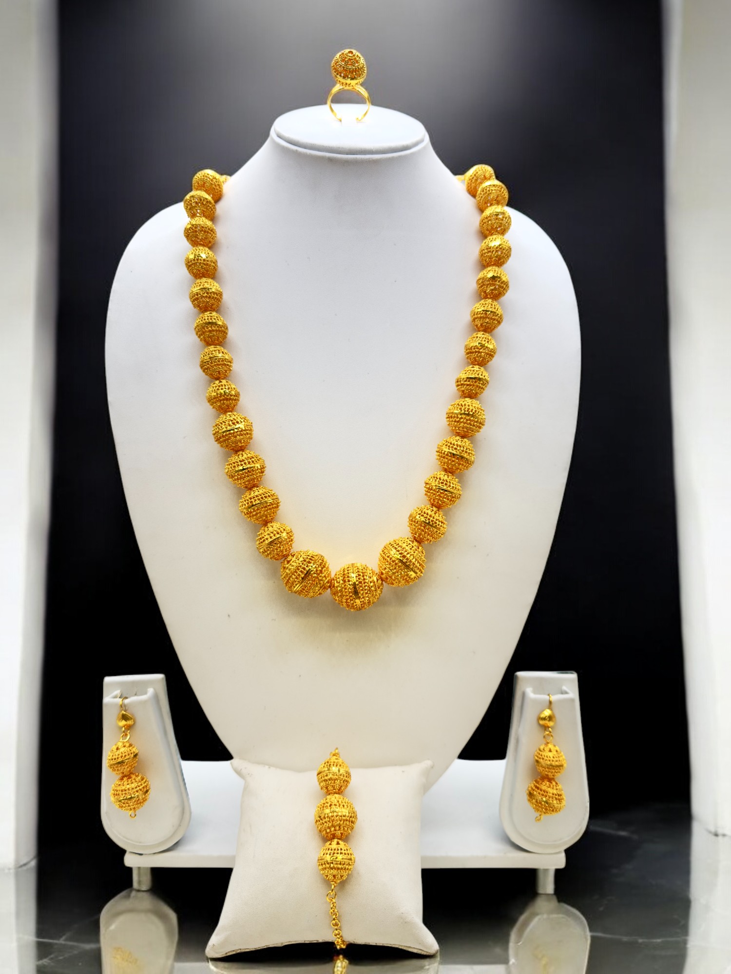 Muraya Set - A Collection By Amit Chauhan And Sons